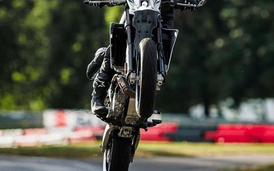 Neufahrzeug Suzuki DR-Z4SM - Bild 4