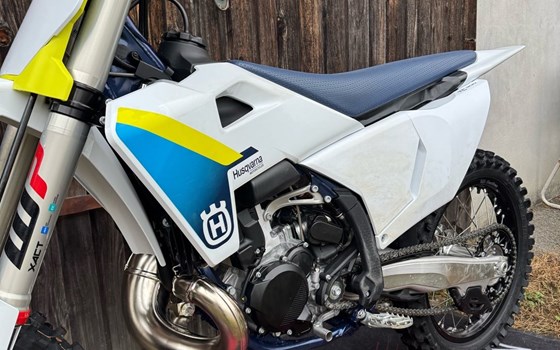 Gebrauchtmotorrad Husqvarna TC 300 - Bild 2