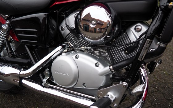 Gebrauchtmotorrad Honda VT 125 Shadow - Bild 9