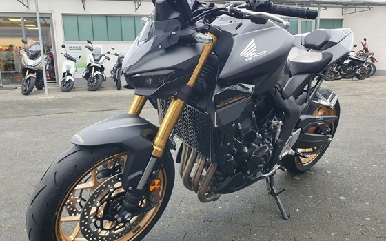 Gebrauchtmotorrad Honda CB1000 Hornet SP - Bild 16