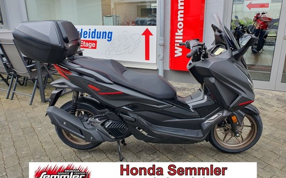 Gebrauchtmotorrad Honda Forza 125 - Bild 1
