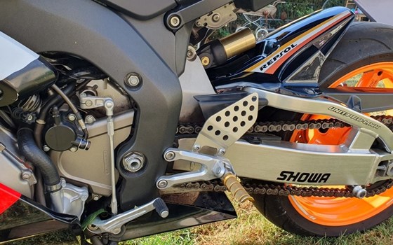 Gebrauchtmotorrad Honda CBR1000RR Fireblade - Bild 2