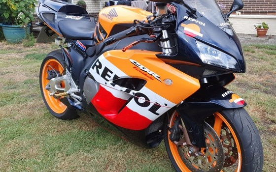 Gebrauchtmotorrad Honda CBR1000RR Fireblade - Bild 4