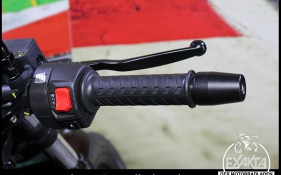 Neufahrzeug Moto Guzzi V7 Stone - Bild 18