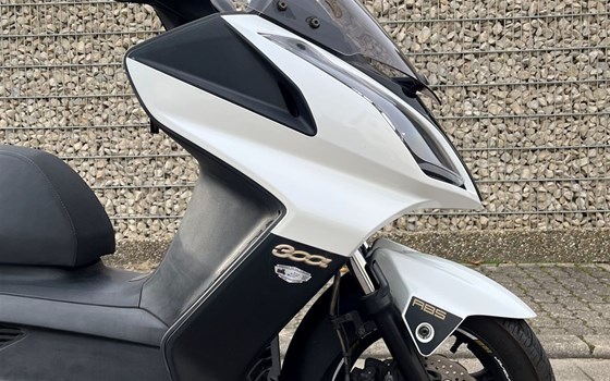 Gebrauchtmotorrad Kymco Downtown 300i - Bild 4