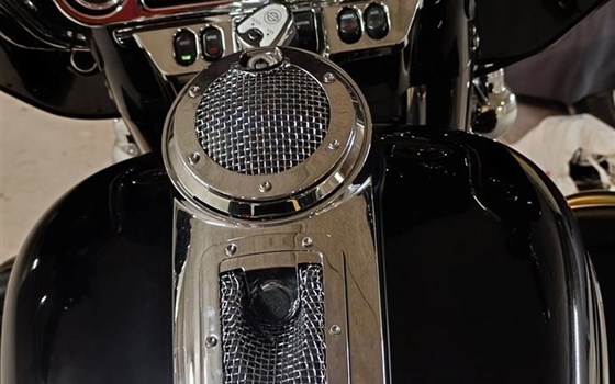 Gebrauchtmotorrad Harley-Davidson Electra Glide Ultra Limited Low FLHTKL - Bild 5