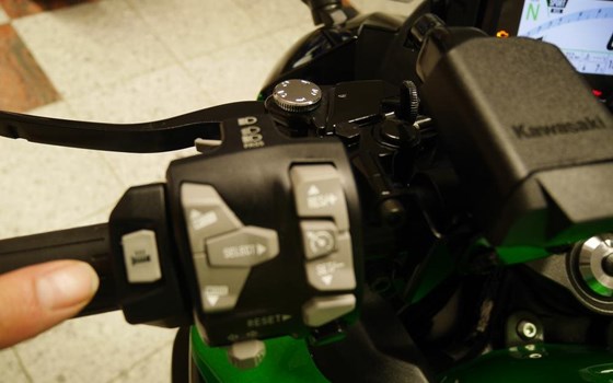 Gebrauchtmotorrad Kawasaki Ninja 1100SX SE - Bild 13