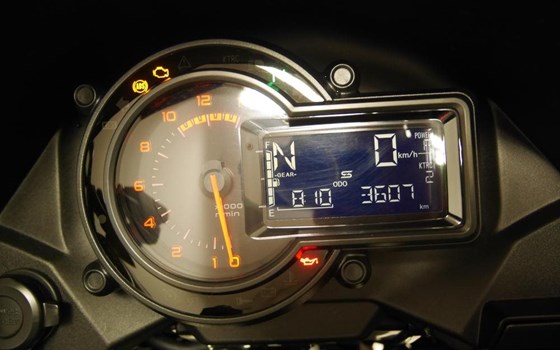 Gebrauchtmotorrad Kawasaki Versys 1100 - Bild 6