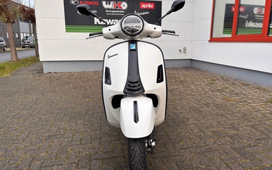 Neufahrzeug Vespa GTS 125 Supersport iGET - Bild 2