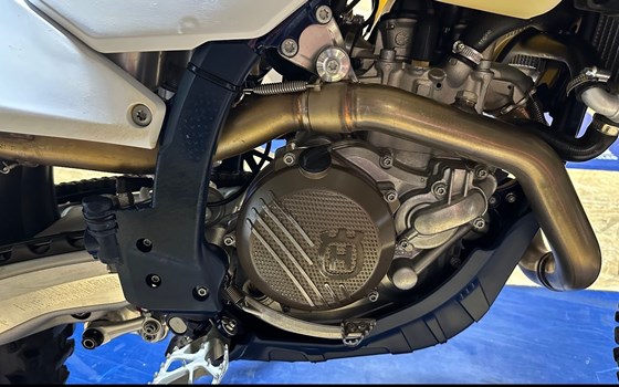 Gebrauchtmotorrad Husqvarna FE 450 - Bild 19