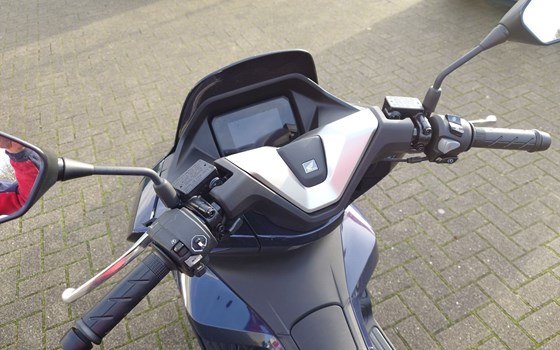 Gebrauchtmotorrad Honda PCX125 DX - Bild 7
