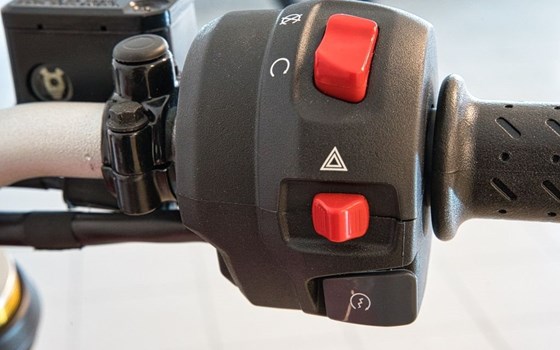 Gebrauchtmotorrad Triumph Speed 400 - Bild 15