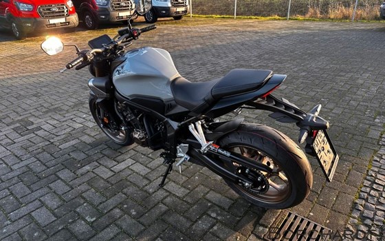 Neufahrzeug Honda CB650R E-Clutch - Bild 7