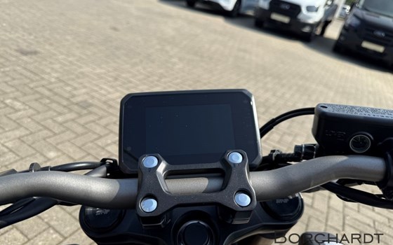 Neufahrzeug Honda CB650R E-Clutch - Bild 13