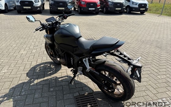 Neufahrzeug Honda CB650R E-Clutch - Bild 6