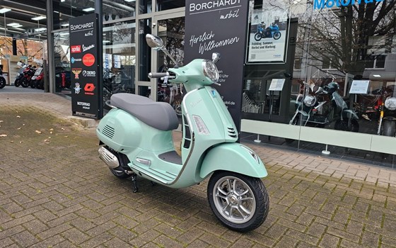 Neufahrzeug Vespa GTS 125 - Bild 1