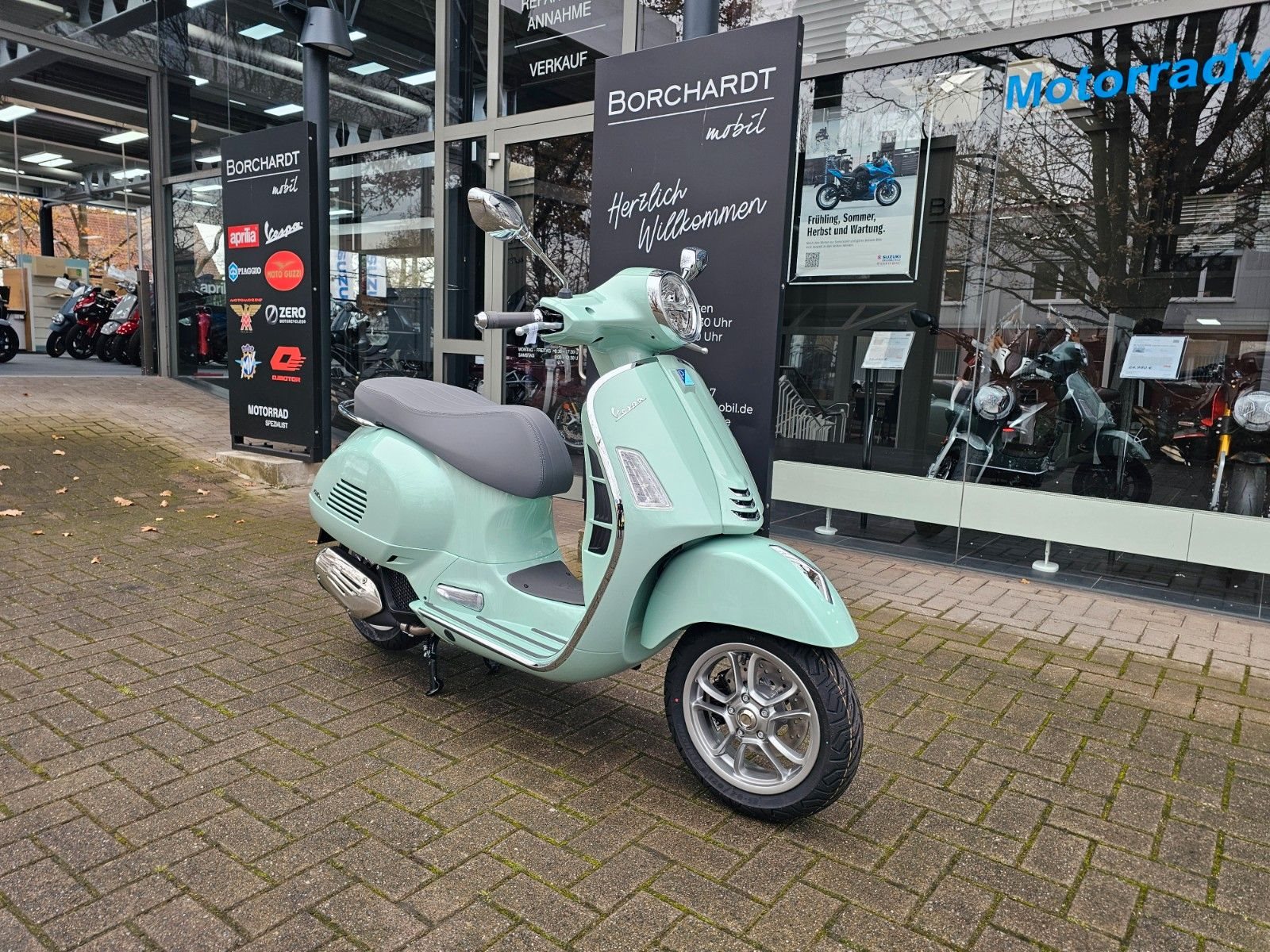 Vespa GTS 125