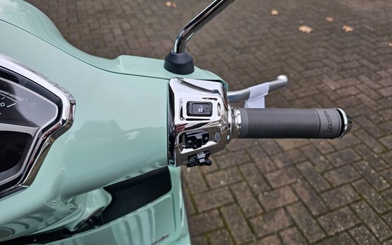 Neufahrzeug Vespa GTS 125 - Bild 14