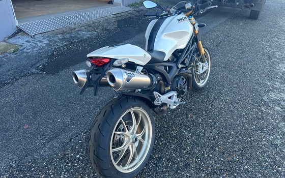 Gebrauchtmotorrad Ducati Monster 1100 S - Bild 8