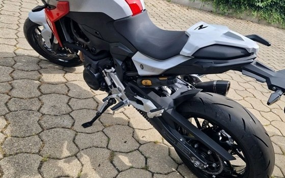 Gebrauchtmotorrad BMW F 900 R - Bild 1