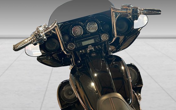 Motorrad Occasion Harley-Davidson CVO Street Glide FLHXSE - Bild 6