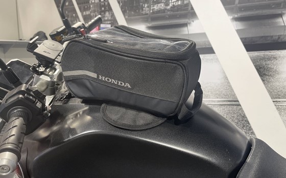 Motorrad Occasion Honda CB 1000 R - Bild 6