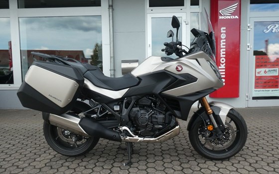 Gebrauchtmotorrad Honda NT1100 DCT Electronic Suspension - Bild 1