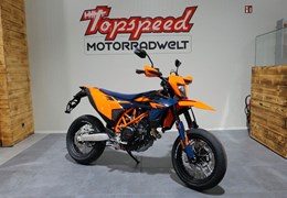 Neumotorrad KTM 690 SMC R