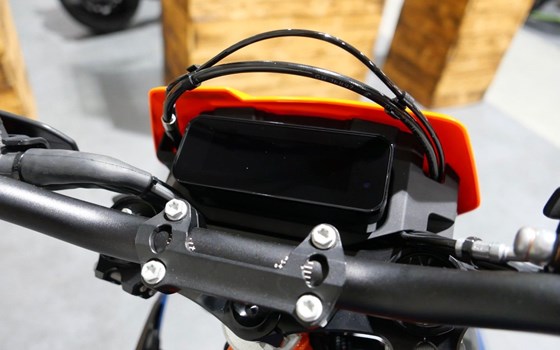 Neufahrzeug KTM 690 SMC R - Bild 6