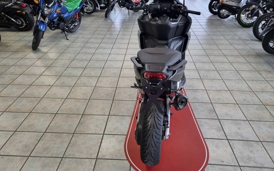 Gebrauchtmotorrad Honda Forza 750 - Bild 3