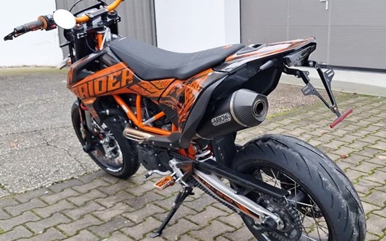 Gebrauchtmotorrad KTM 690 SMC R - Bild 4