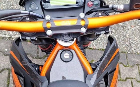 Gebrauchtmotorrad KTM 690 SMC R - Bild 9