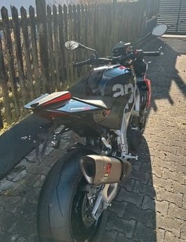Gebrauchtmotorrad Aprilia Tuono V4 1100 Factory - Bild 3