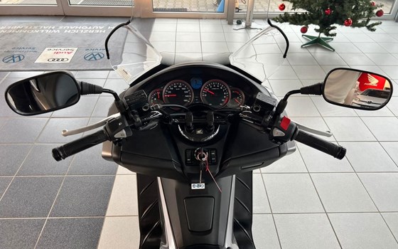 Gebrauchtmotorrad Honda Forza 300 - Bild 10