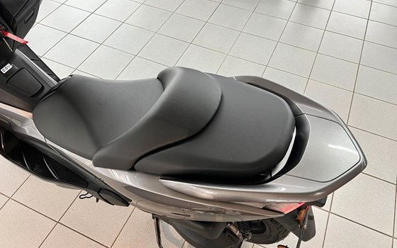 Gebrauchtmotorrad Honda Forza 300 - Bild 14