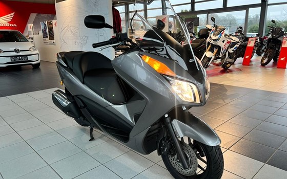 Gebrauchtmotorrad Honda Forza 300 - Bild 2
