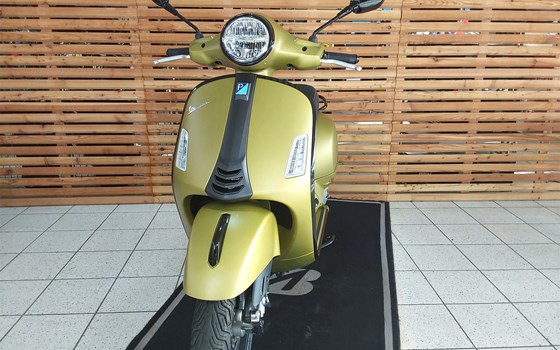 Gebrauchtmotorrad Vespa GTS 125 Super Sport - Bild 3