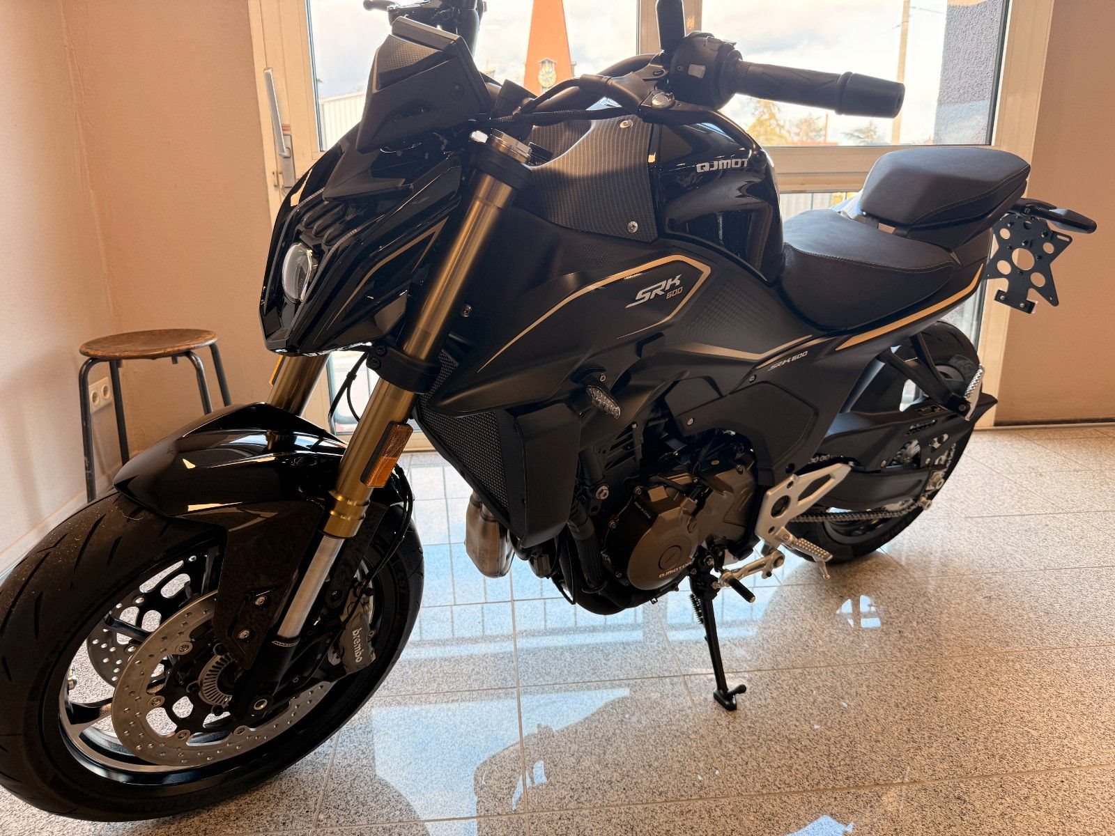 QJ Motor SRK 600 PRO