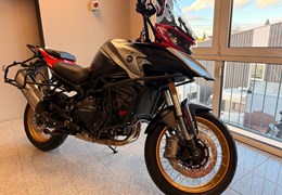 Neumotorrad QJ Motor SRT 900 SX