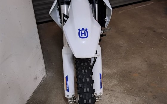 Gebrauchtmotorrad Husqvarna FC 350 Heritage - Bild 4