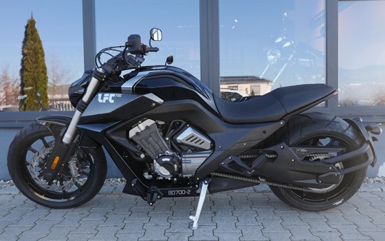 Gebrauchtmotorrad Benda LFC 700 - Bild 2