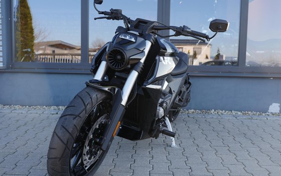 Gebrauchtmotorrad Benda LFC 700 - Bild 7