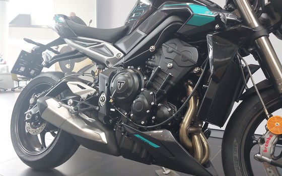 Neufahrzeug Triumph Street Triple 765 RS - Bild 10