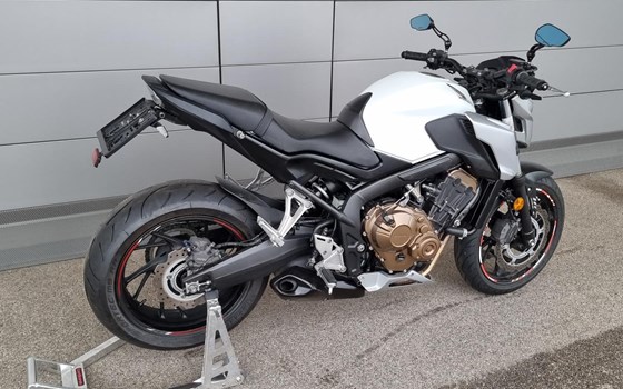 Gebrauchtmotorrad Honda CB 650 - Bild 3