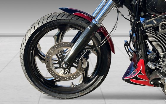 Motorrad Occasion Harley-Davidson CVO Breakout FXSBSE - Bild 6