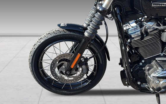 Motorrad Occasion Harley-Davidson Street Bob 117 - Bild 6