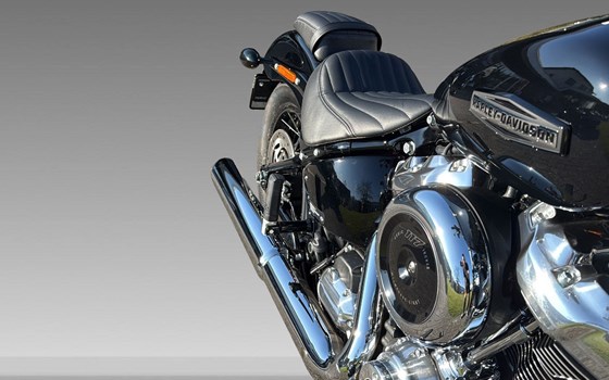 Motorrad Occasion Harley-Davidson Street Bob 117 - Bild 9