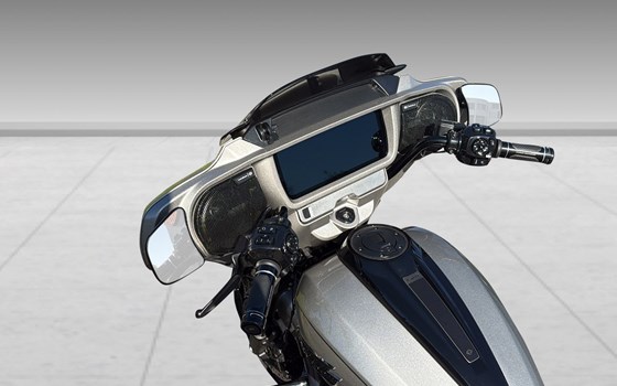 Motorrad Occasion Harley-Davidson CVO Street Glide FLHXSE - Bild 4