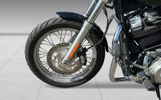 Motorrad Occasion Harley-Davidson Softail Standard FXST - Bild 6