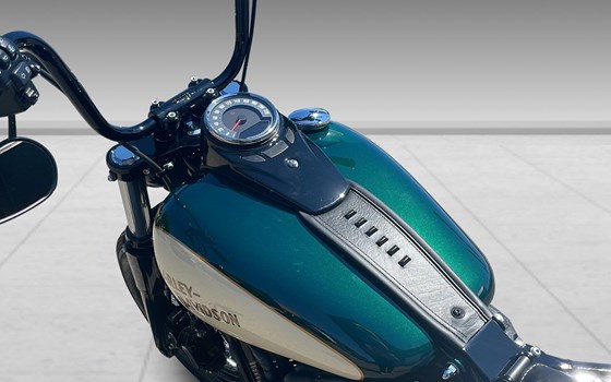 Neufahrzeug Harley-Davidson Softail Heritage Classic 114 FLHCS - Bild 7